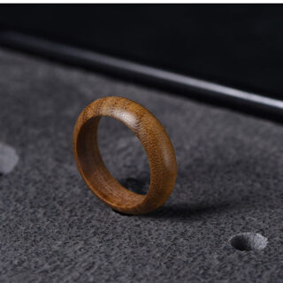 Bague artisanal marron clair en bois