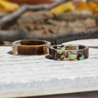 Bague en resine marron et bois