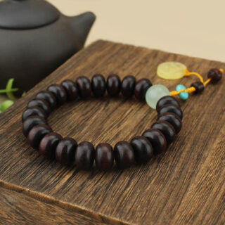 Bracelet en bois bouddhiste
