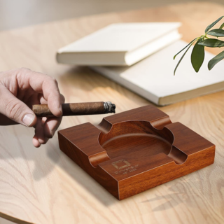 Cendrier en bois bureau