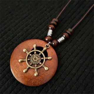 Collier en bois one piece
