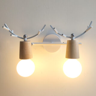 Luminaire en bois cerf blanc