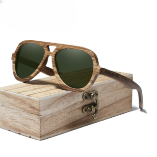 Lunettes de soleil en bois classiques vert